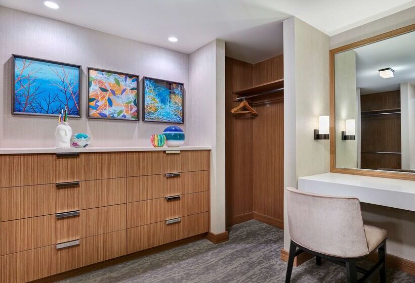 هتل Hilton Cleveland Downtown