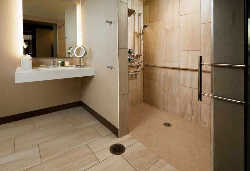 هتل Hilton Cleveland Downtown