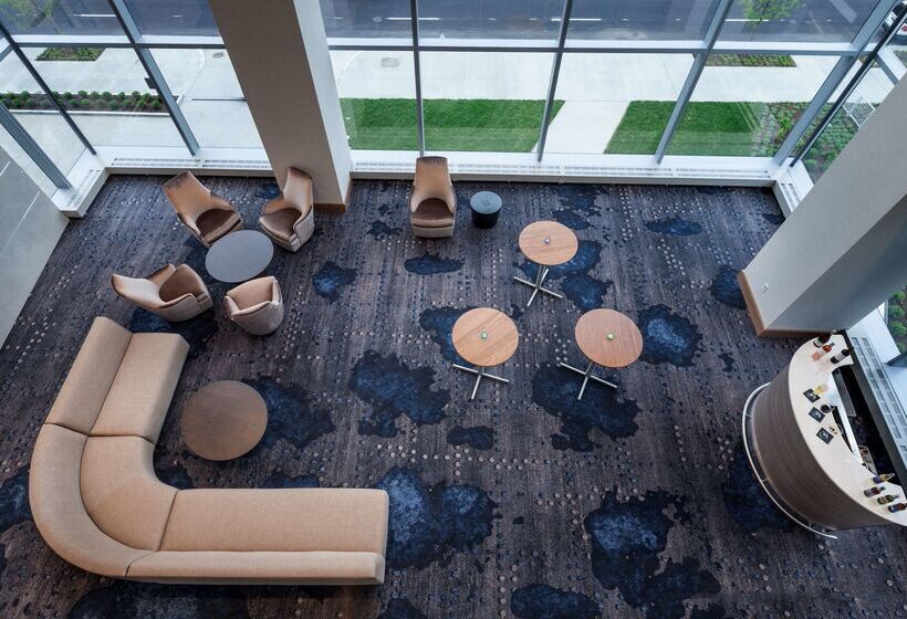 هتل Hilton Cleveland Downtown