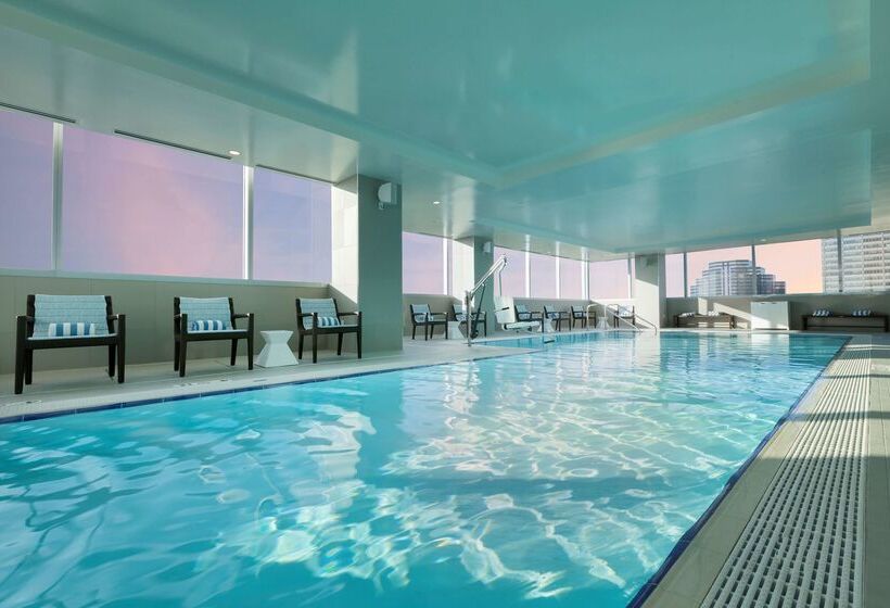 هتل Hilton Cleveland Downtown