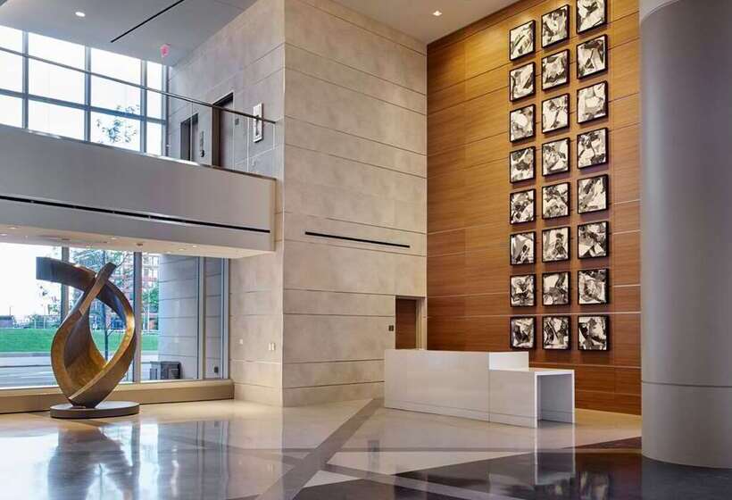 هتل Hilton Cleveland Downtown
