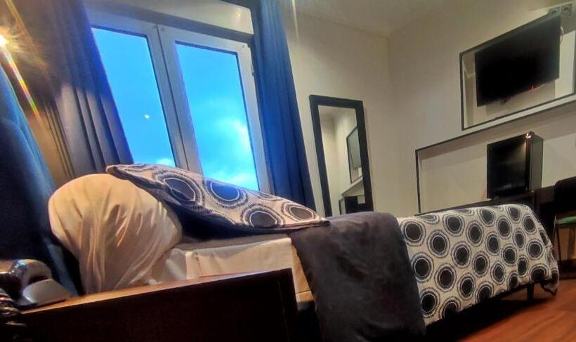 هتل Hôtel Moderne