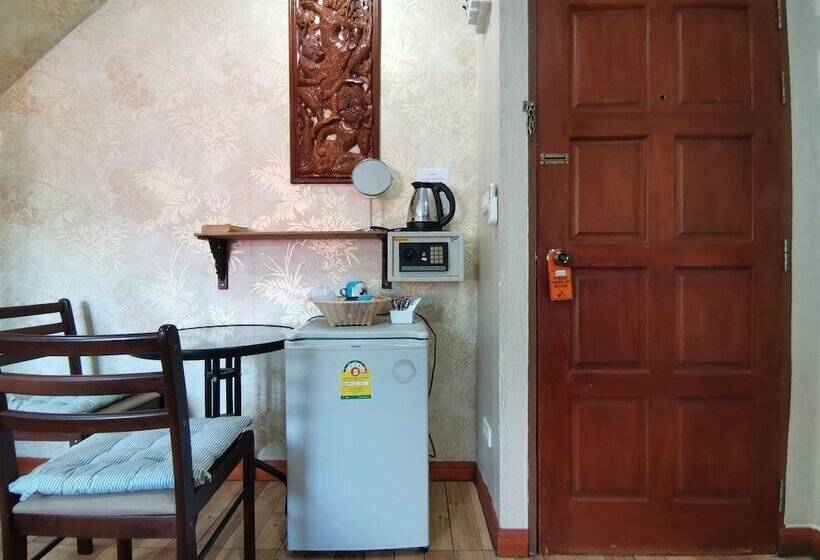 هتل Kamala Beach Residence Sha Extra Plus