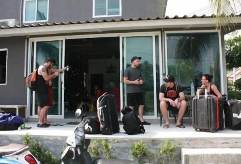 هتل Monkey Samui Hostel