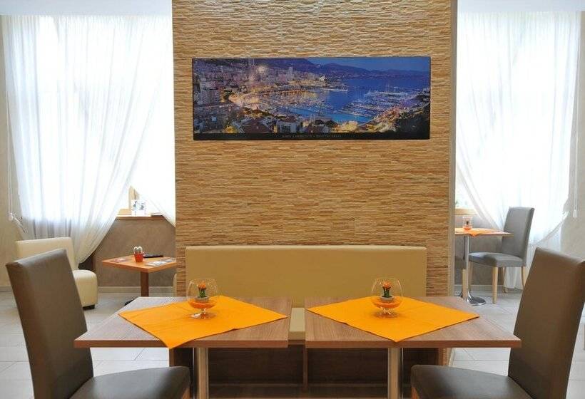 Fotos del hotel Montecarlo:  22