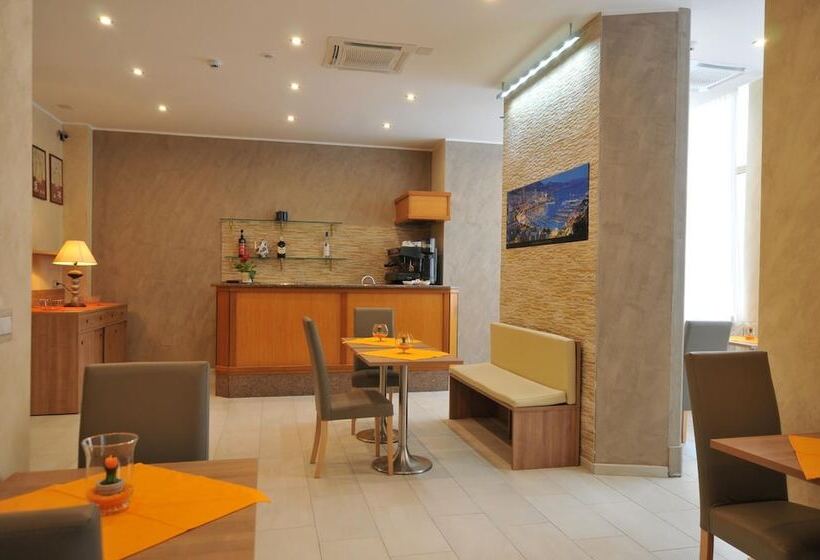 Fotos del hotel Montecarlo:  21