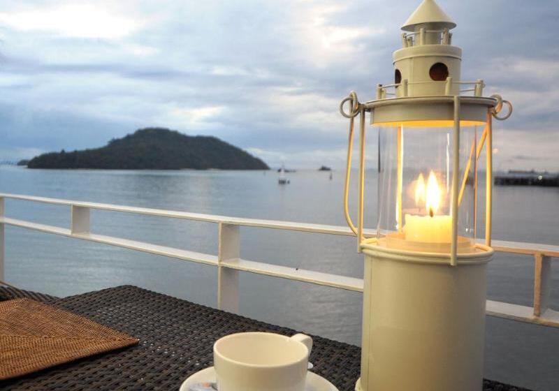 هتل Phuket Boat Quay
