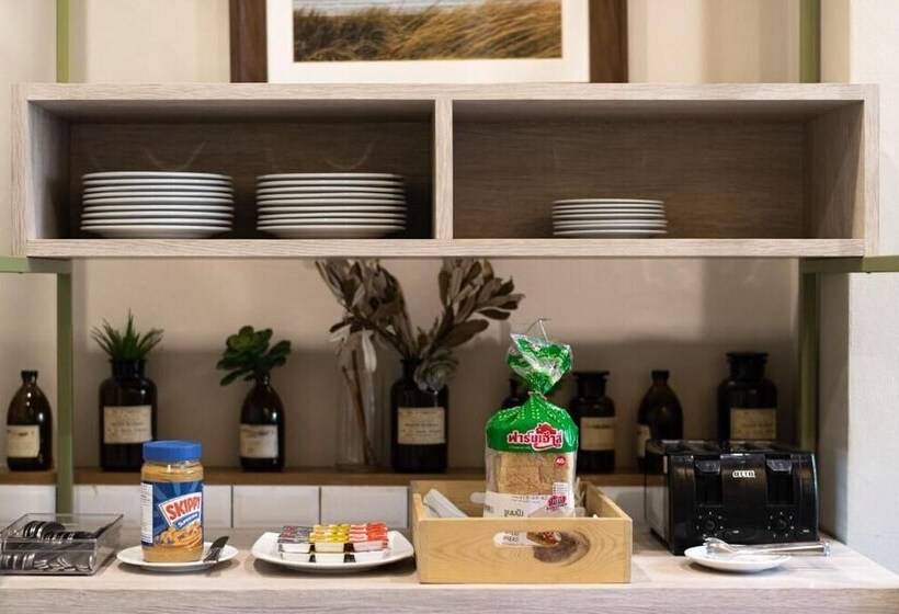 هتل Sugar Ohana Poshtel