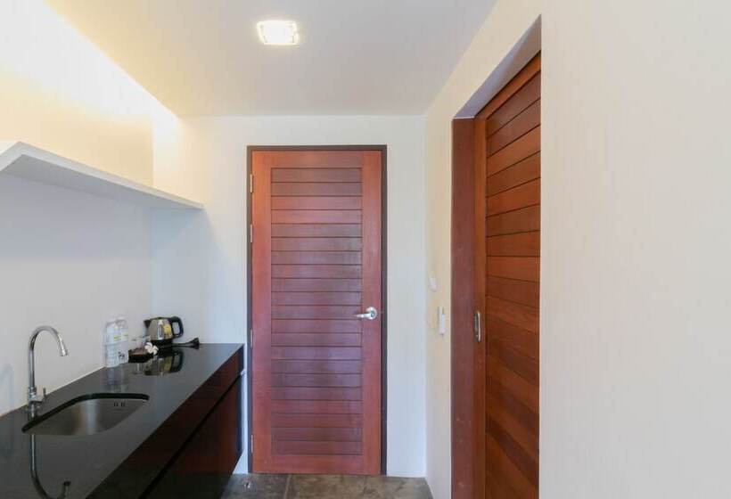 هتل Tharawalai Resort
