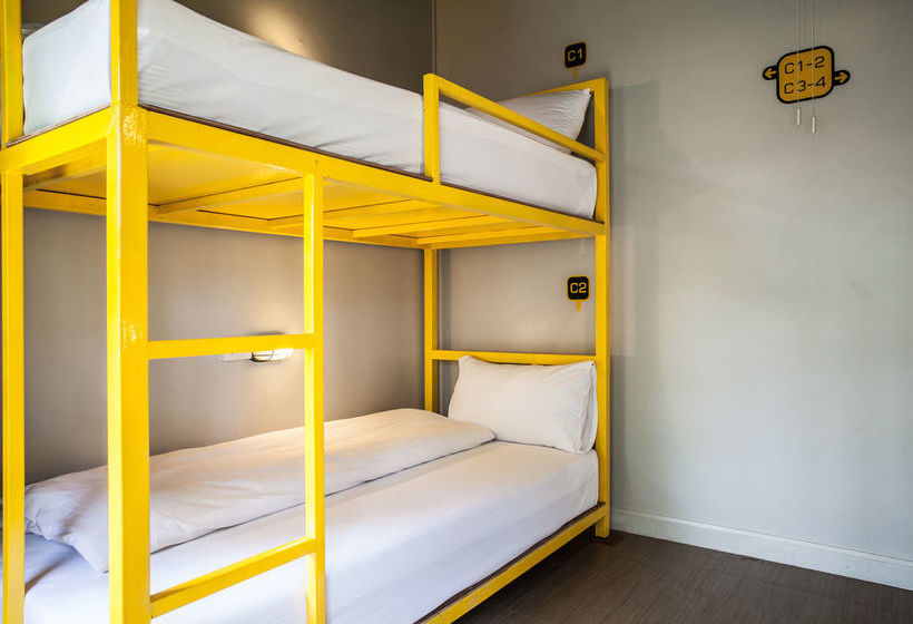 هتل Your Hostel
