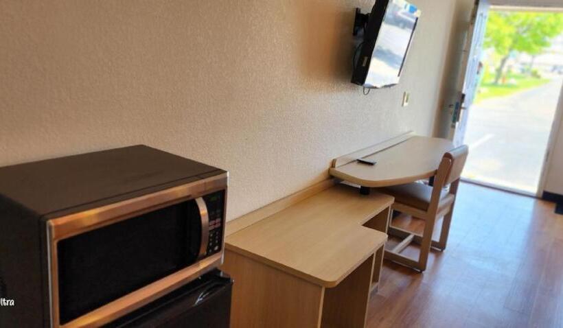 モーテル Fairbridge Inn Express London