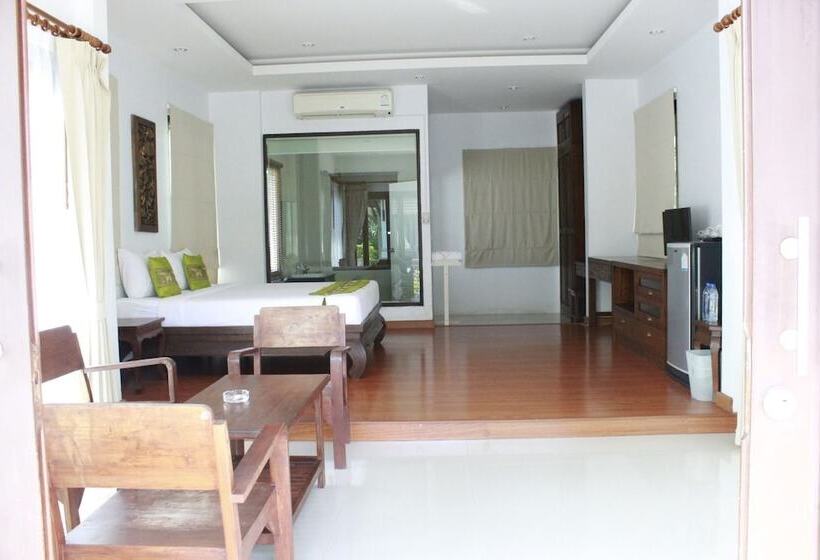 Poolsawat Villa   Sha Plus