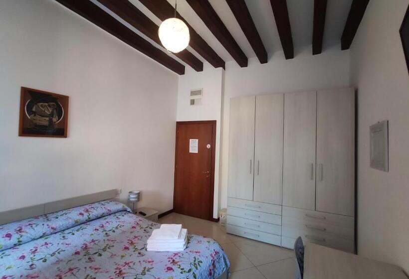 Sweet Venice   Rooms & Apartments