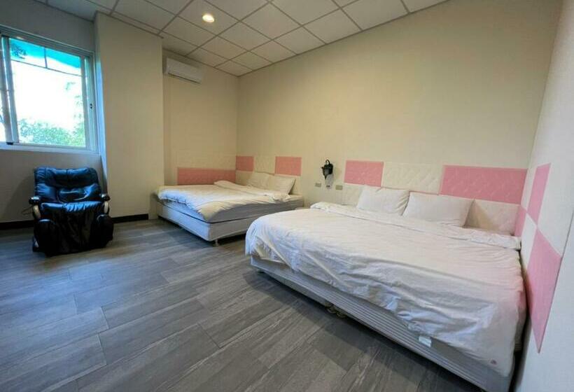 هاستل Romeo Inn