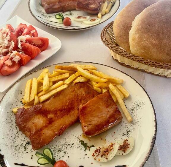 تختخواب و صبحانه Sobe Na Jošanici