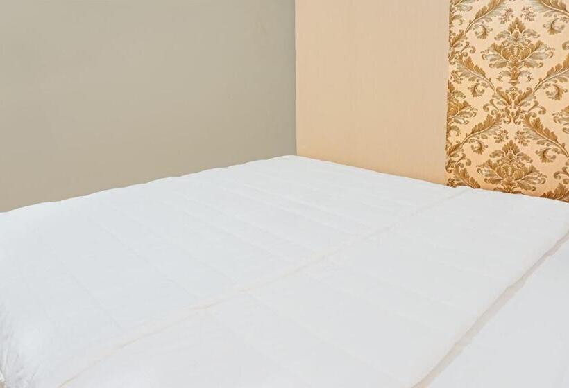 Отель Capital O 92228 Cozy Bromo Homestay