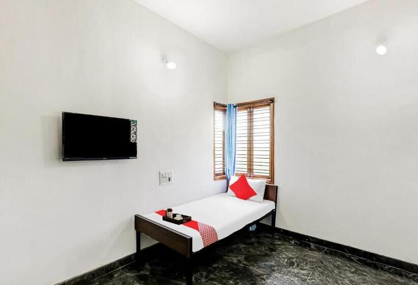 Отель Oyo Pool Villa Premium Home Stay Mysore