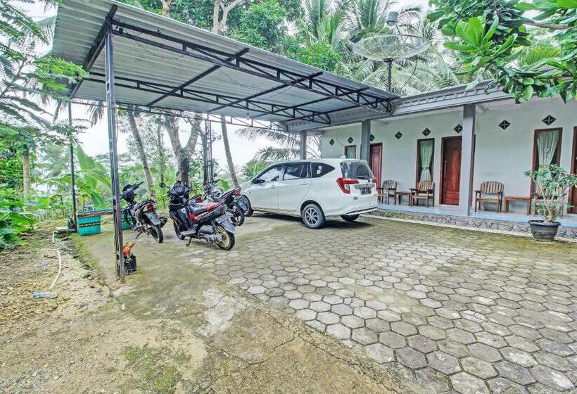 ホテル Spot On 92264 Argo Homestay