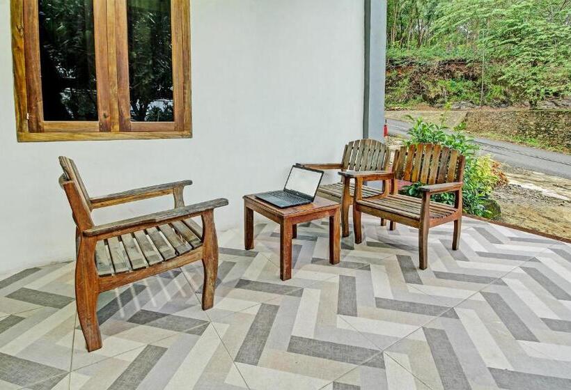 ホテル Spot On 92264 Argo Homestay