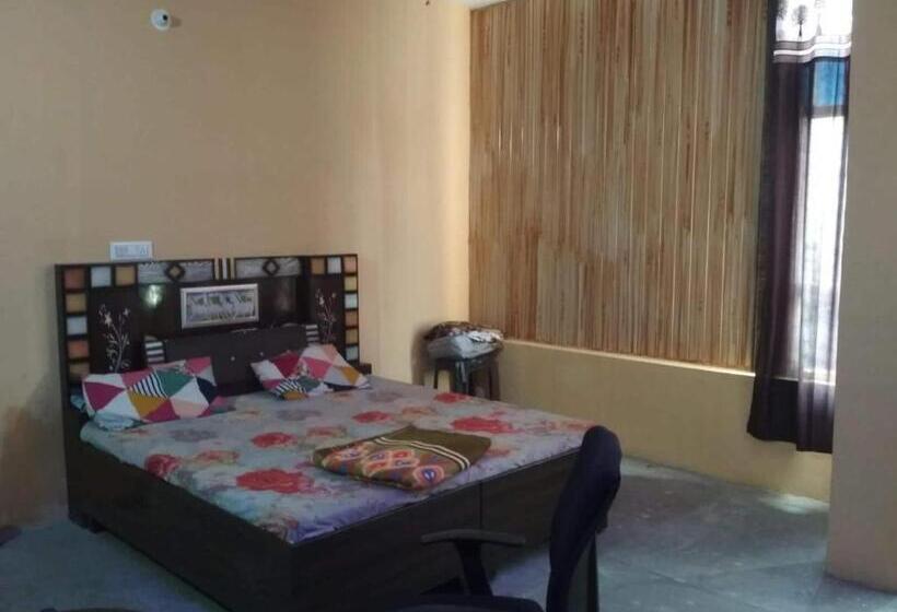 Hotel Spot On Stacy Guest House