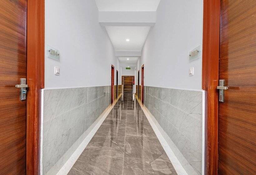 Отель Treebo Trend Shri Aprameya Resort