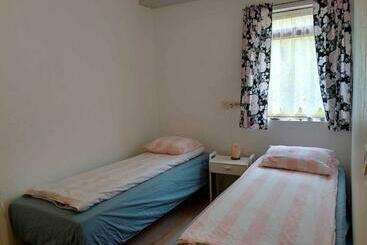 پانسیون Bergistangi Guest House