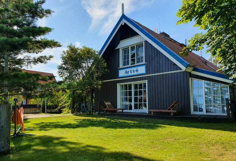 پانسیون Waterfront Villa Artvė With Sauna   Self Check In