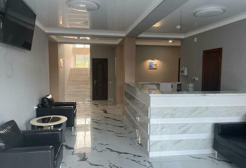 هاستل бугенвиллея