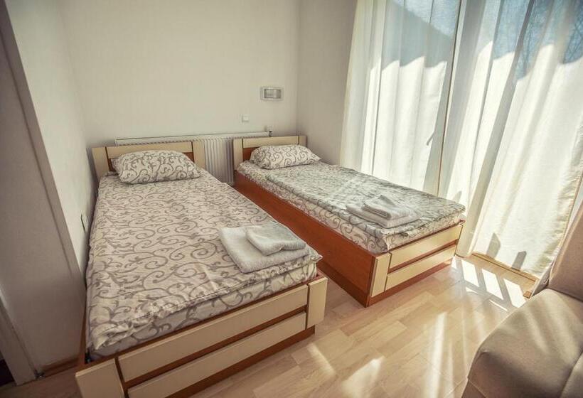 هاستل Adica Prenoćište Sport Wellness Centar   Bazeni