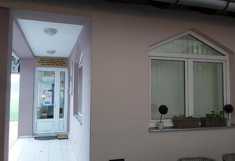 هاستل Adica Prenoćište Sport Wellness Centar   Bazeni