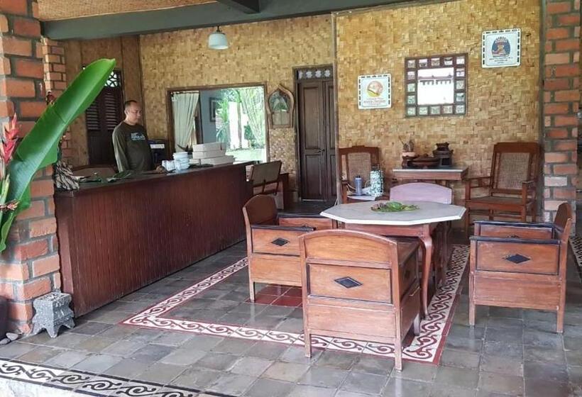 호텔 Katumbiri Resort