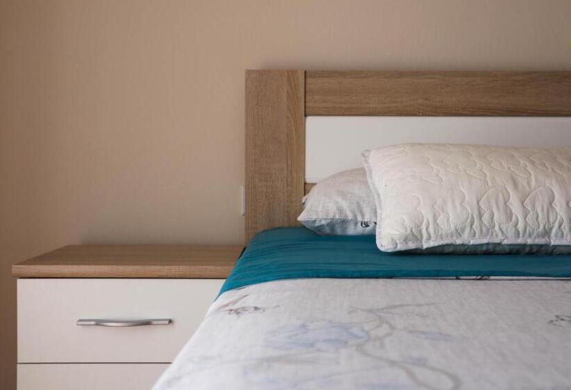 پانسیون Domaćinstvo Sinđelić