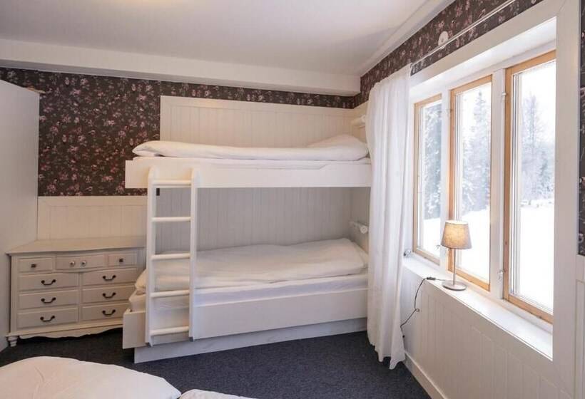 بنسيون Edsåsgården