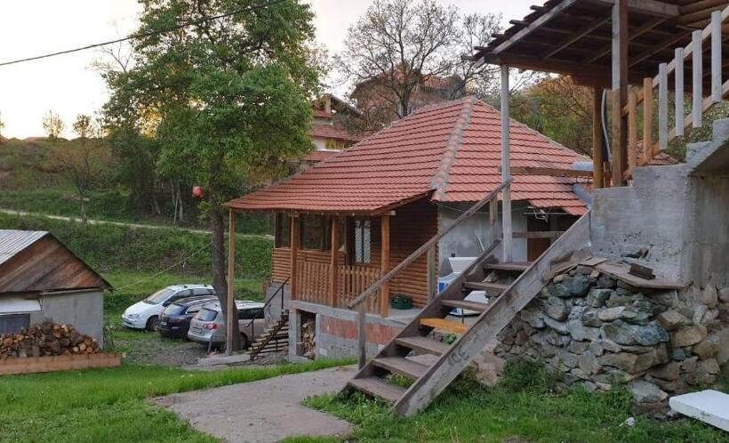 تختخواب و صبحانه Domacinstvo Kod Gere