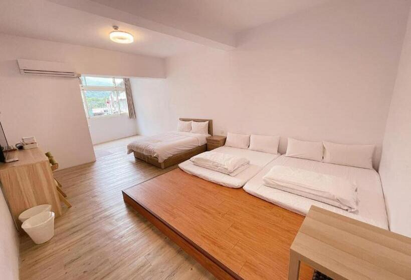 تختخواب و صبحانه Travel Life 源旅生活民宿