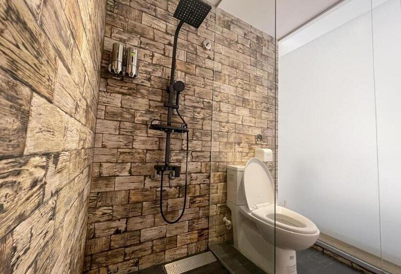 تختخواب و صبحانه Travel Life 源旅生活民宿