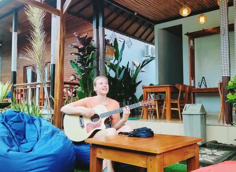 Double D Hostel
