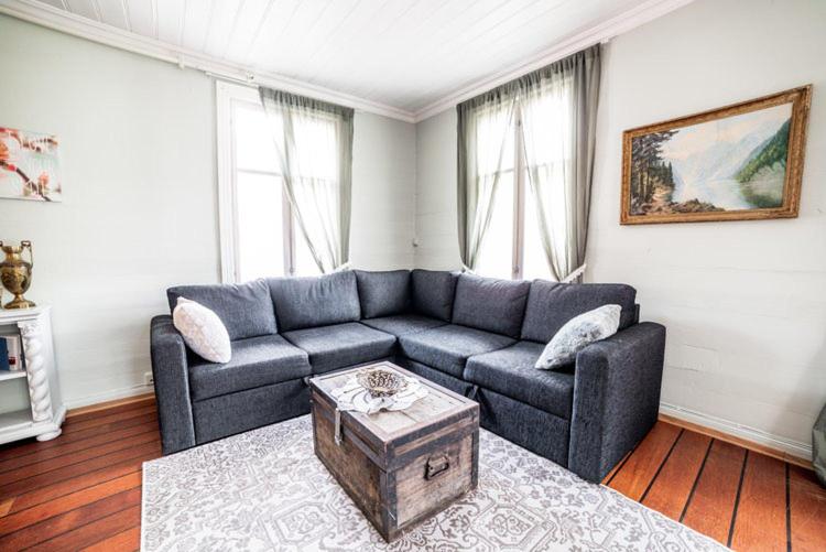 בית מלון כפרי Lærdalsøren Motor Guesthouse