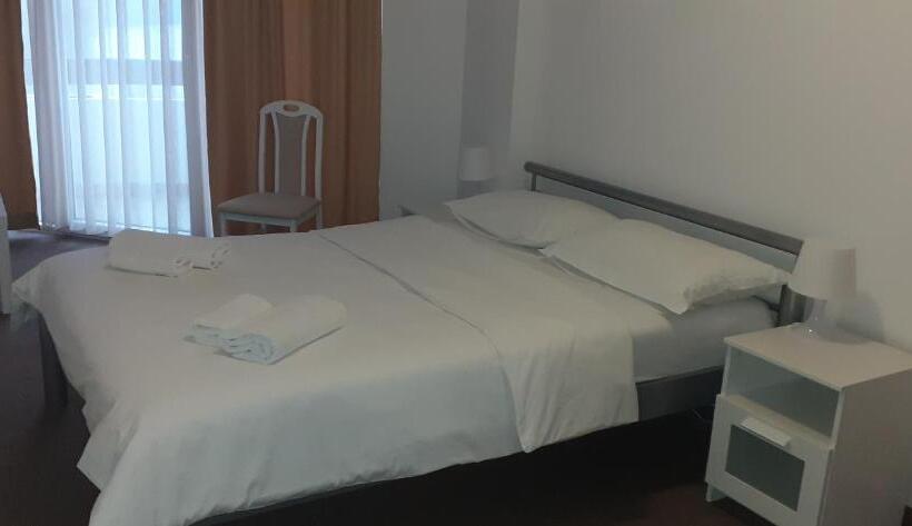 هتل Plaža