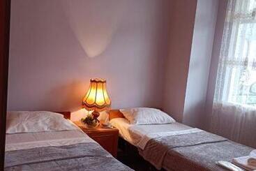 پانسیون Megobroba Inn