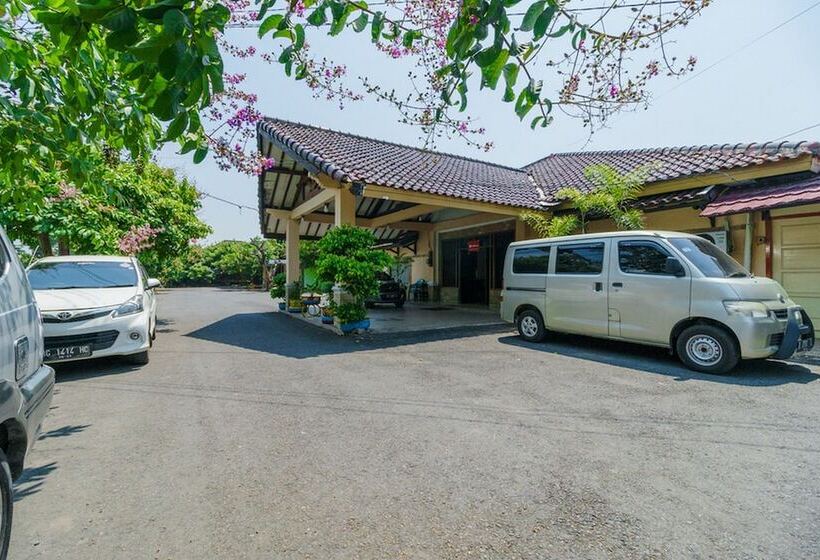 پانسیون Reddoorz @ Jalan Lintas Sumatera Lahat
