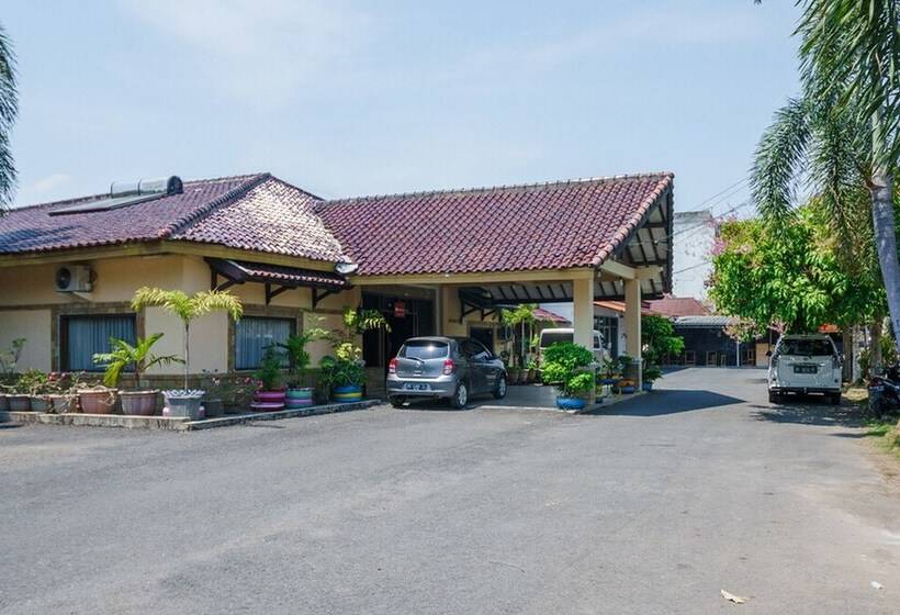 پانسیون Reddoorz @ Jalan Lintas Sumatera Lahat