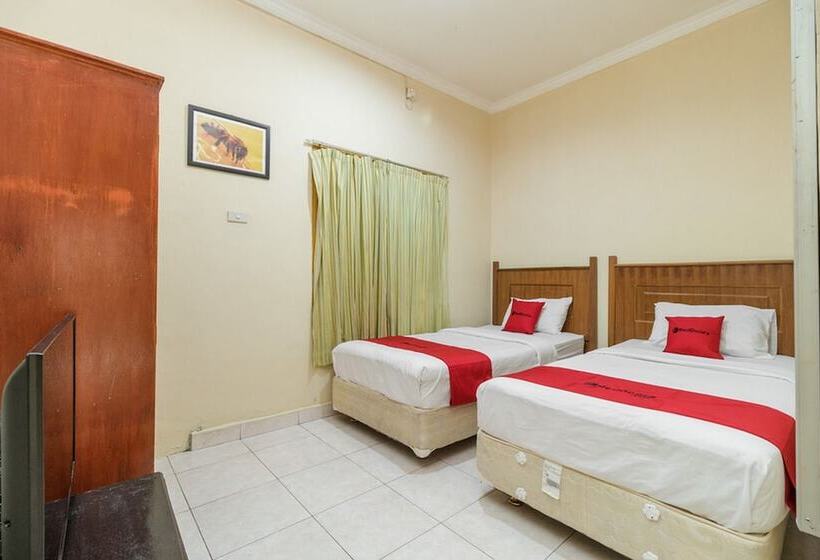 پانسیون Reddoorz @ Jalan Lintas Sumatera Lahat