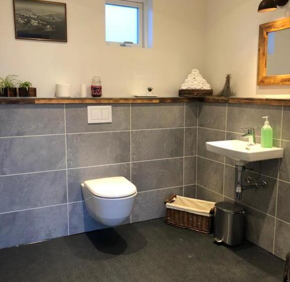 تختخواب و صبحانه Hrafnavellir Guest House