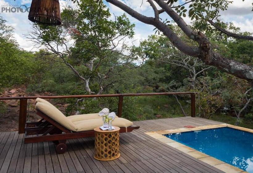هتل Ndlovu Safari Lodge