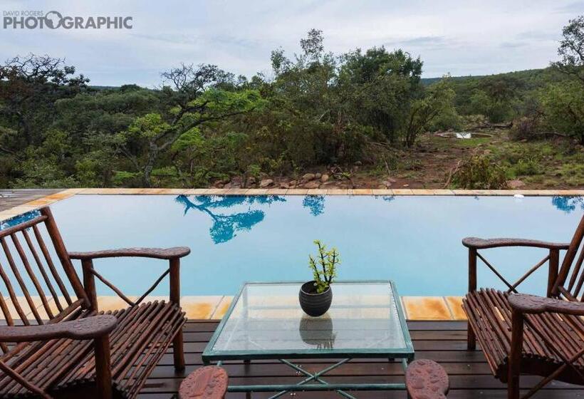 هتل Ndlovu Safari Lodge