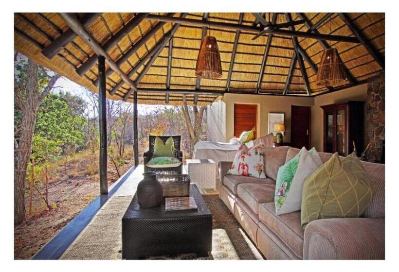 هتل Ndlovu Safari Lodge