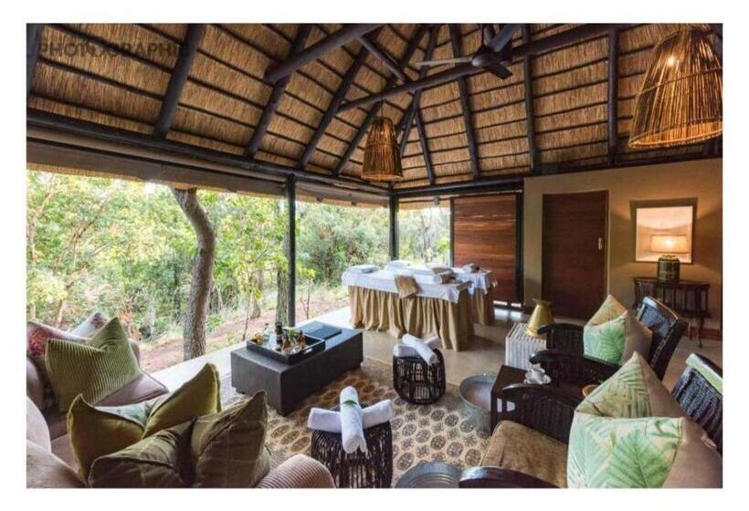 هتل Ndlovu Safari Lodge