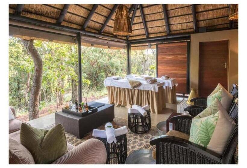 هتل Ndlovu Safari Lodge