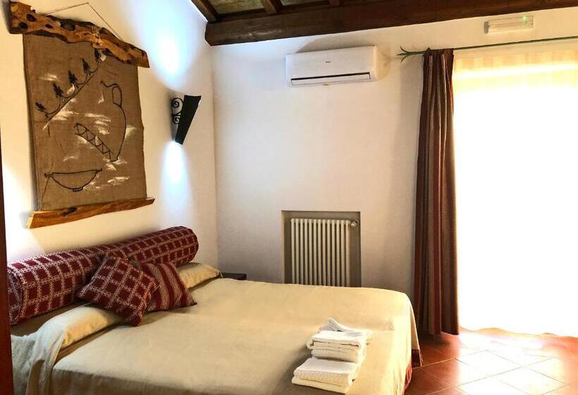 ホテル Resort Fonte Vulci